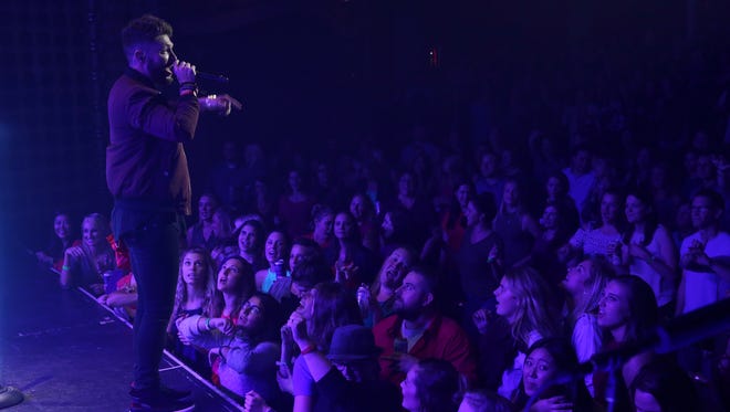 Fans of country singer Chris Lane and "The Bachelor" had the chance to see a free concert while the ABC show filmed a string of dates in Wisconsin in October.