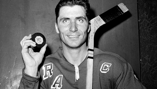 Andy Bathgate, hockey, 1932-2016.