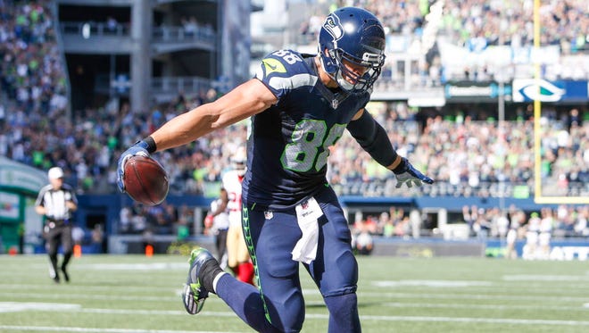 Seahawks tight end Jimmy Graham (88) celebrates his touchdown reception against the 49ers.