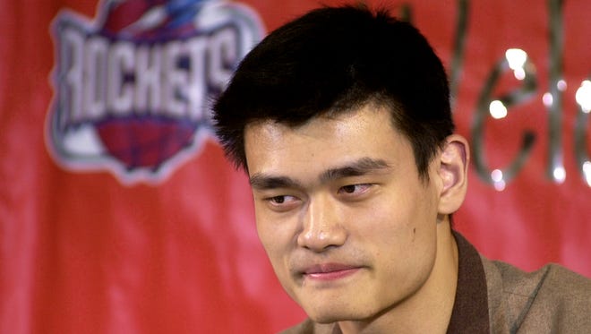 2002: Yao Ming (Houston Rockets)