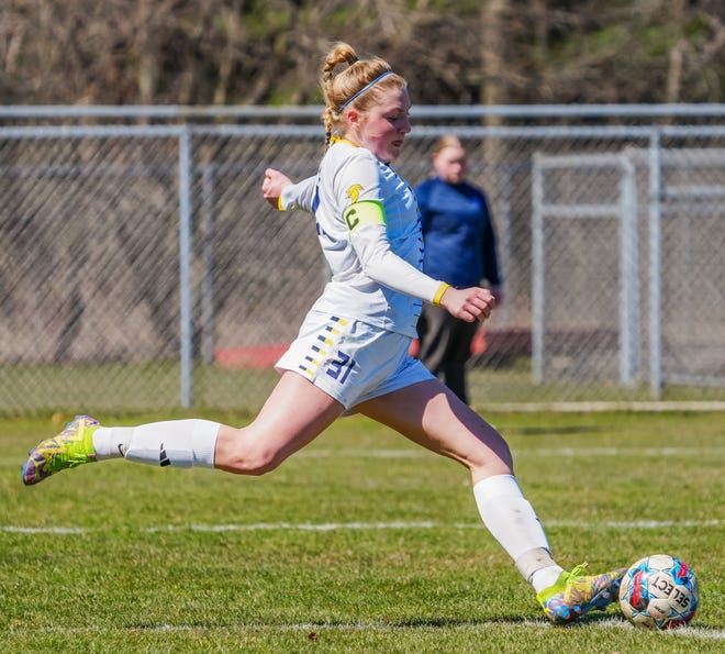Whitnall's Ella Koch (31) lines up a kick during the match at Arrowhead on Saturday, April 6, 2024.