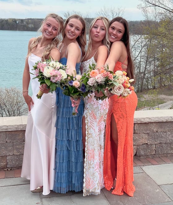 Arrowhead High School students (from left) Avery Fitzgerald, Sydney Mikulak, Catarina Romagna and Ava Nowak pose for a prom photo on Saturday, April 27, 2024, at the Chenequa Country Club, before heading to the dance.